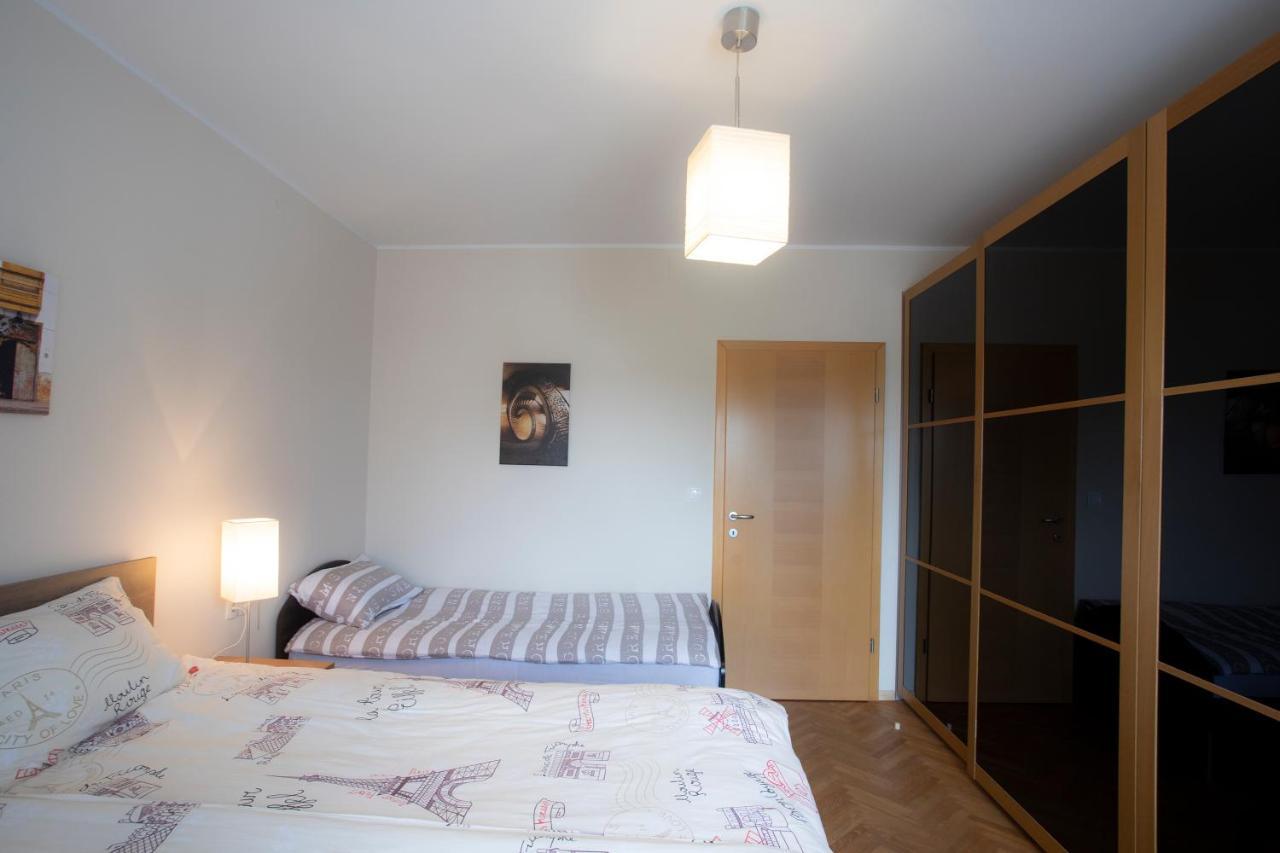 Apartment Rozalija Zirovnica Exteriér fotografie